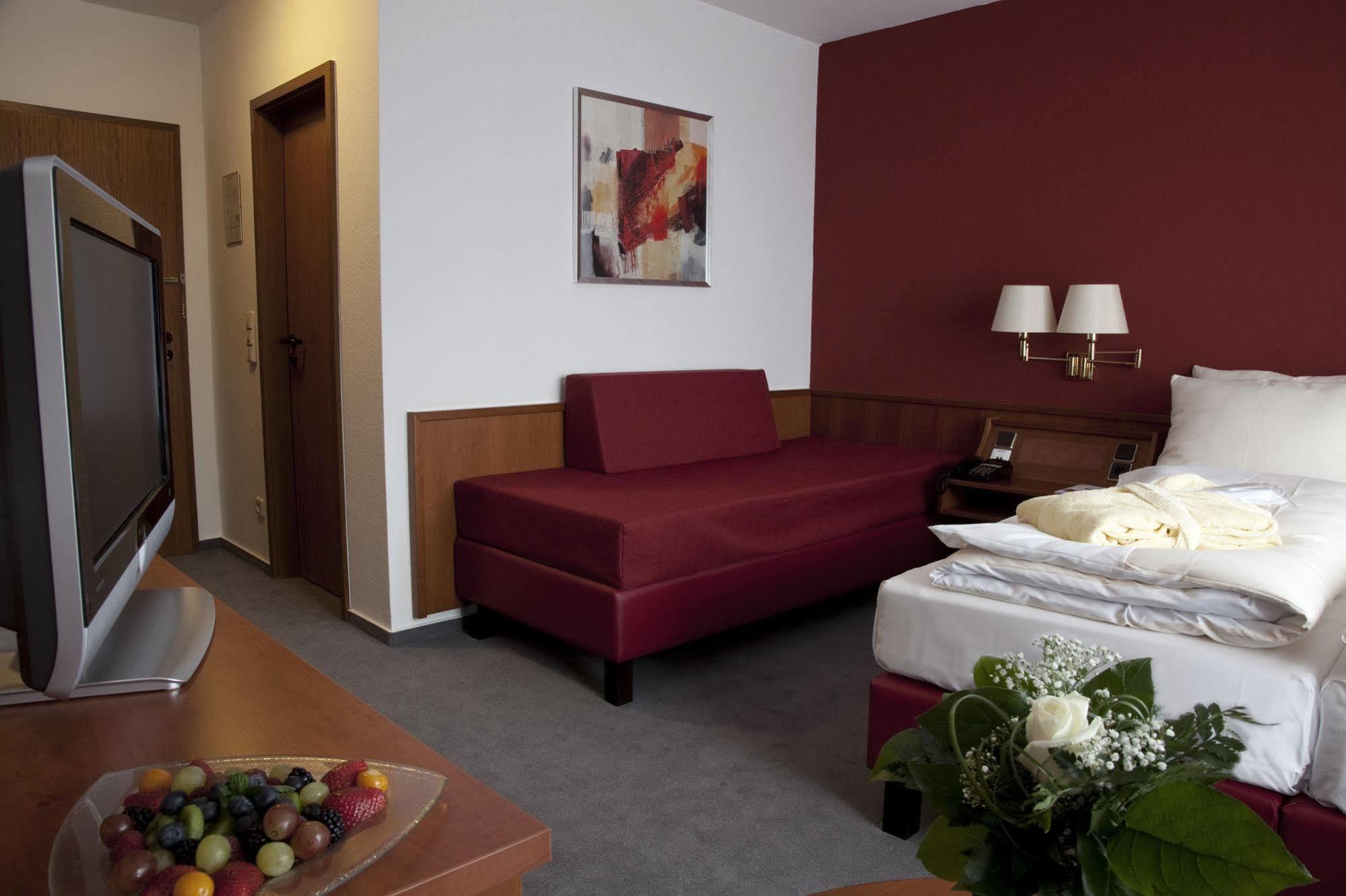 Parkhotel Frankfurt-Roedermark Rodgau Exterior foto
